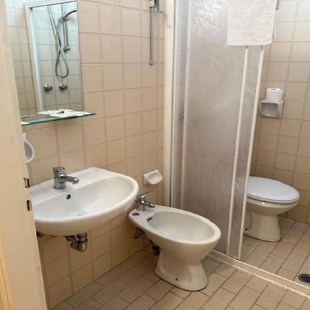 Hotel Nives Римини Экстерьер фото