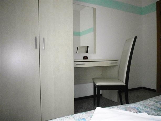 Hotel Nives Римини Экстерьер фото