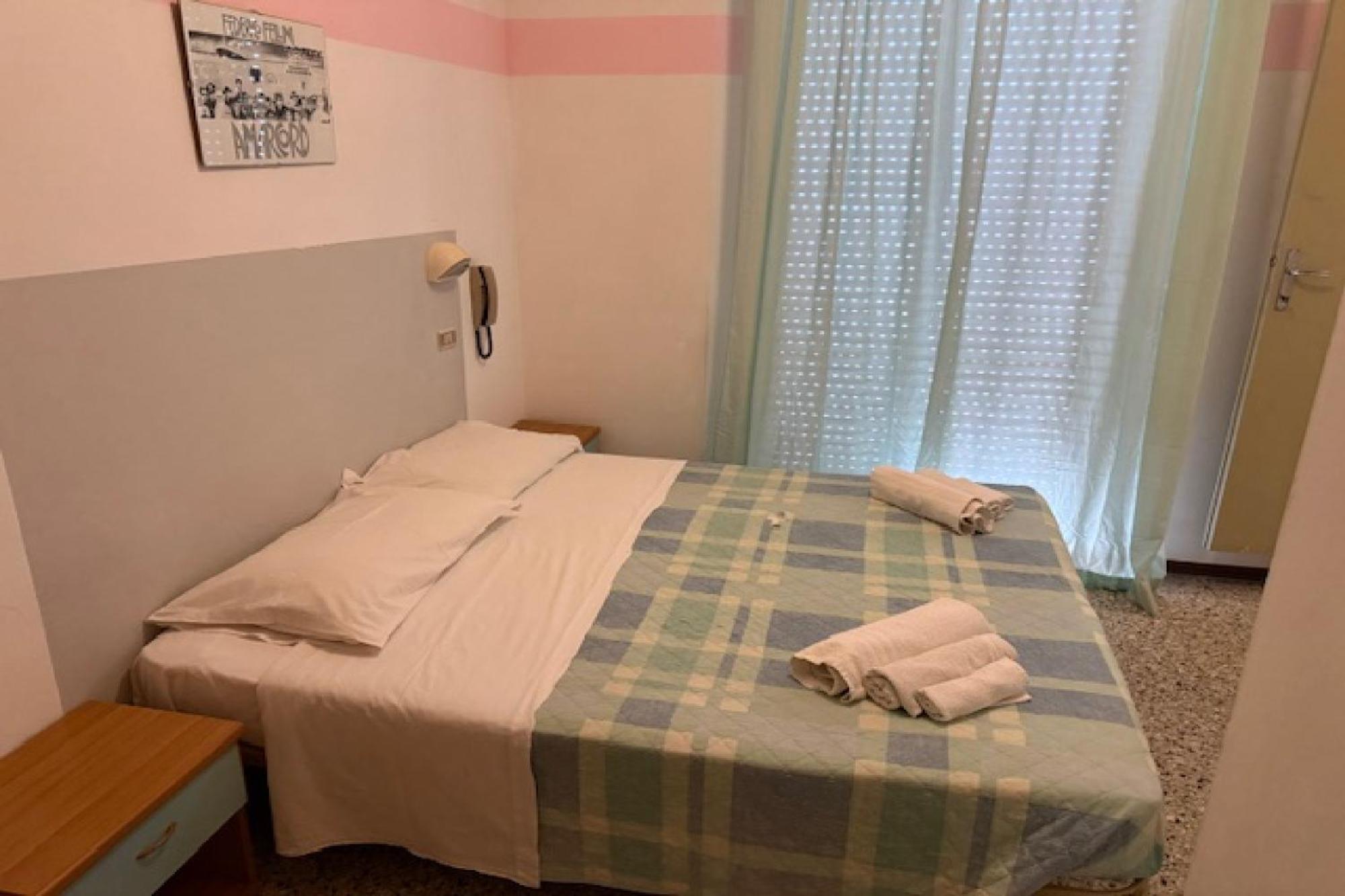 Hotel Nives Римини Экстерьер фото