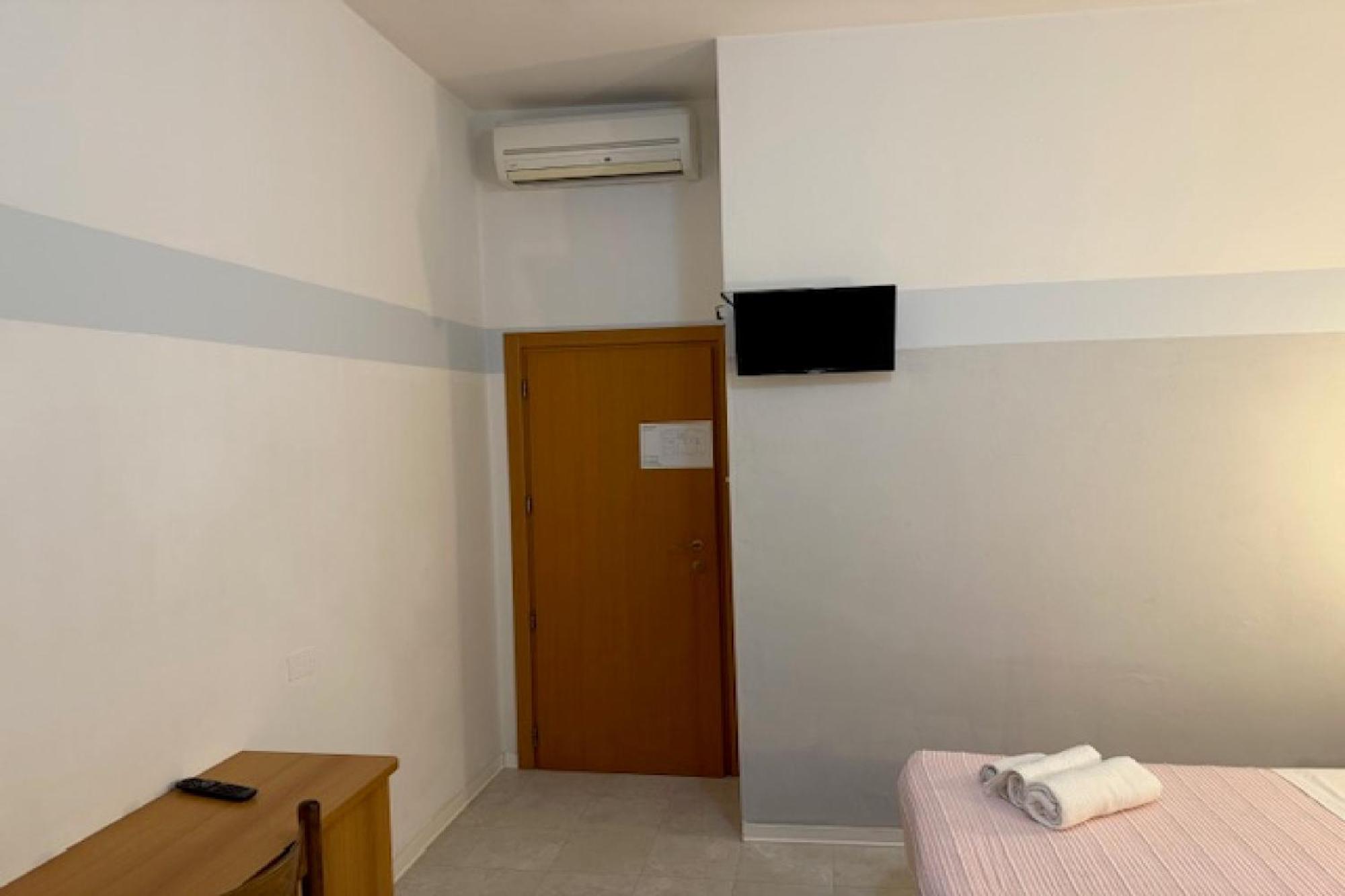 Hotel Nives Римини Экстерьер фото