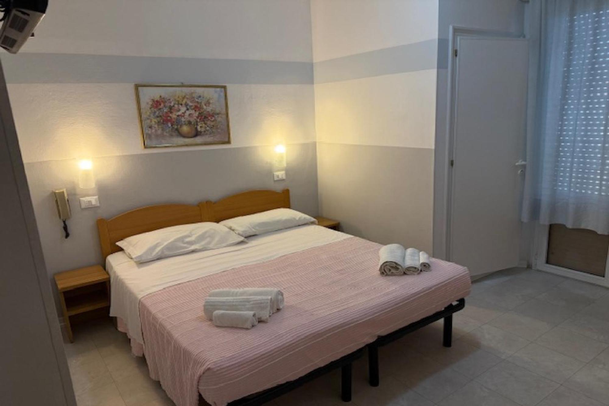 Hotel Nives Римини Экстерьер фото